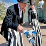 juggling stilt walkers